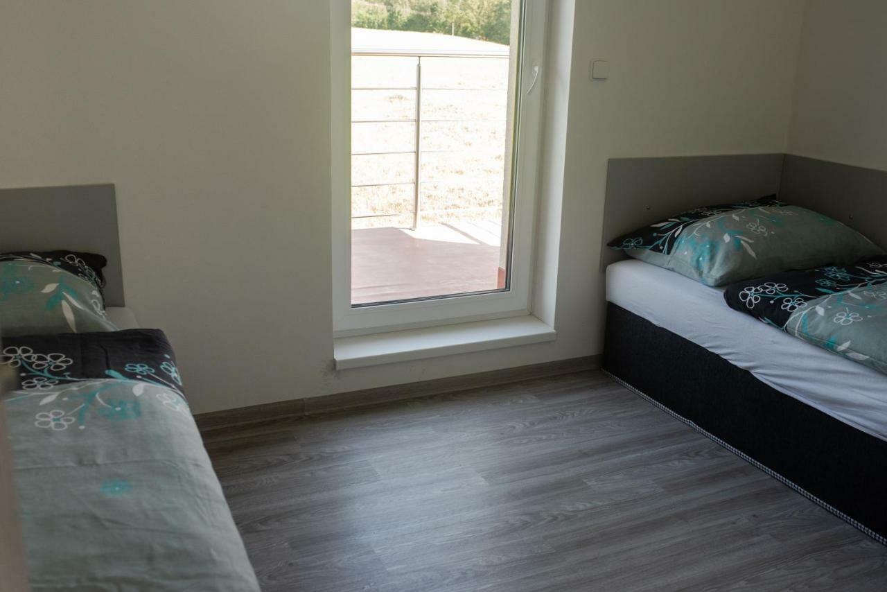Vila Pod Cernou Horou Rožnov pod Radhoštěm Extérieur photo